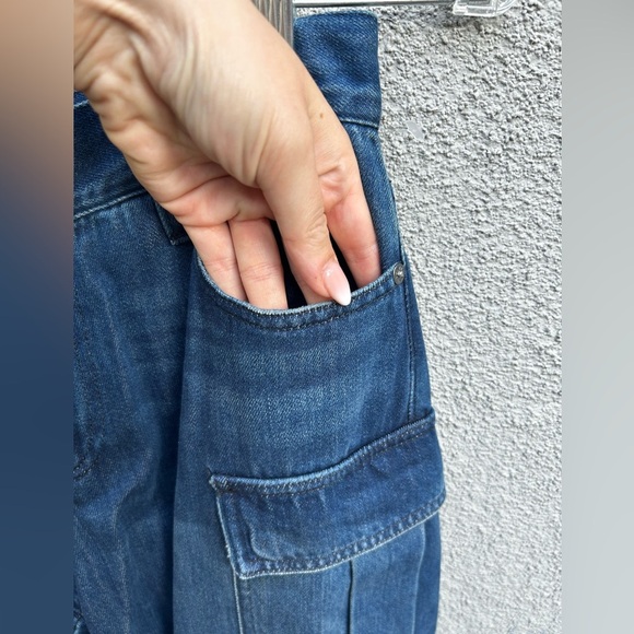 Alice + Olivia CAY BAGGY DENIM CARGO in Love Train - Picture 7 of 11